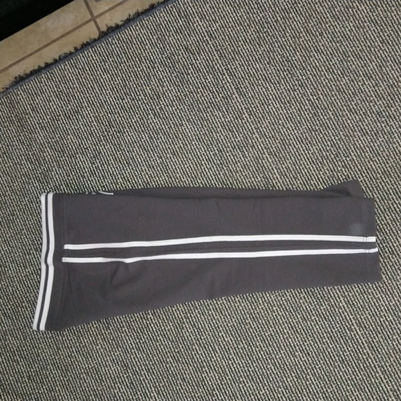 Workout Capris - Picture 4 of 4